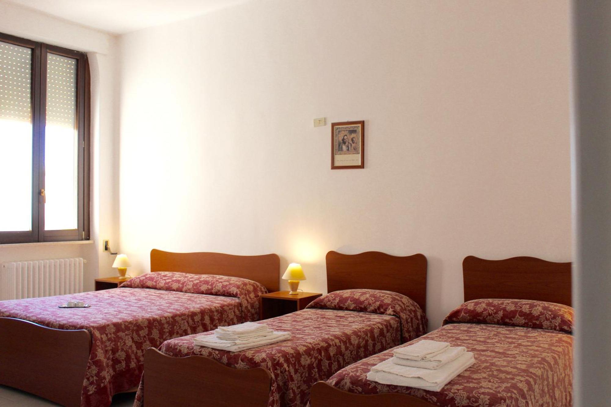 Albergo Del Santuario Santa Maria di Leuca Exterior photo